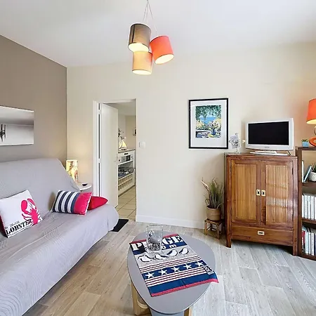 Casa vacanze Maison Rénovée, à 300m De La Et Proche Commerces, Avec Terrasse Et Jardin, Confort - Fr-1-361-131 *