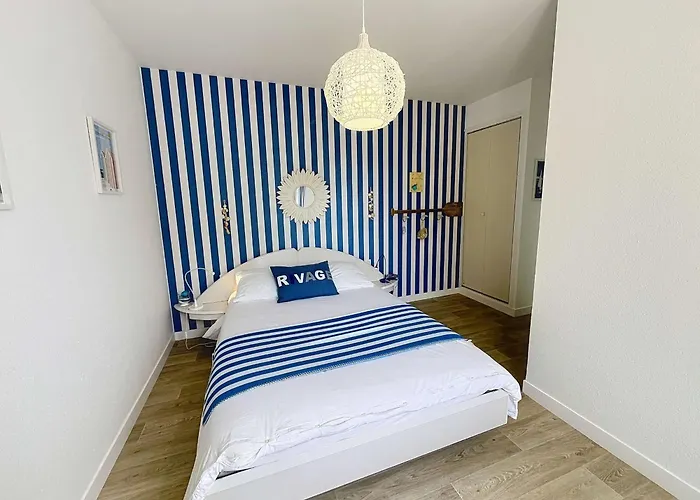 Maison Rénovée, à 300m De La Et Proche Commerces, Avec Terrasse Et Jardin, Confort - Fr-1-361-131 * Saint-Pair-sur-Mer