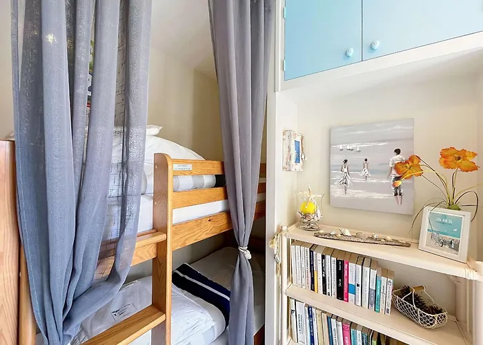 Casa vacanze Maison Rénovée, à 300m De La Et Proche Commerces, Avec Terrasse Et Jardin, Confort - Fr-1-361-131 Saint-Pair-sur-Mer