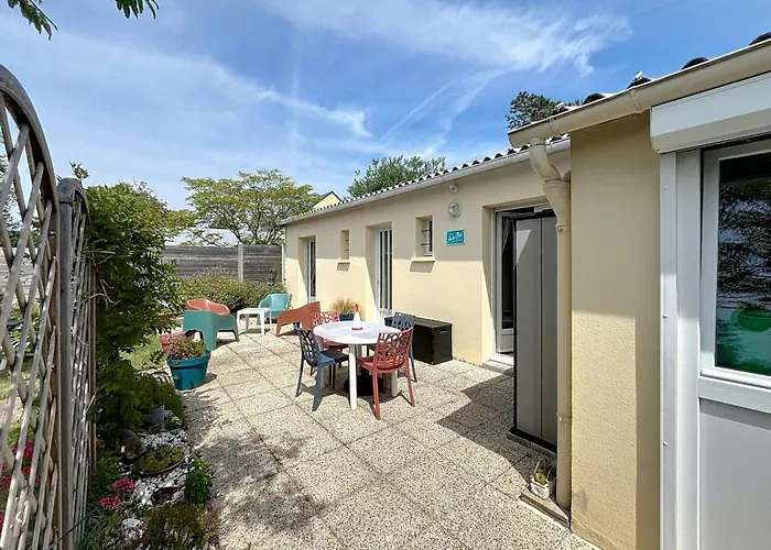 Casa vacanze Maison Rénovée, à 300m De La Et Proche Commerces, Avec Terrasse Et Jardin, Confort - Fr-1-361-131 Saint-Pair-sur-Mer