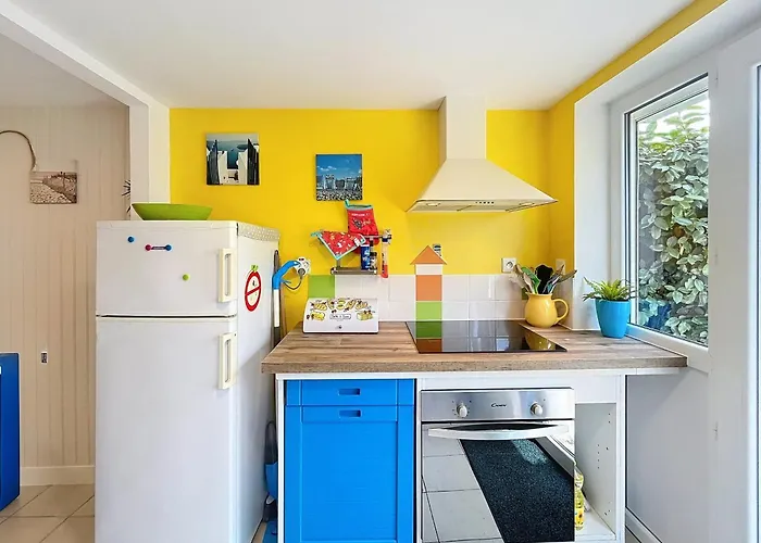 Maison Rénovée, à 300m De La Et Proche Commerces, Avec Terrasse Et Jardin, Confort - Fr-1-361-131 Saint-Pair-sur-Mer